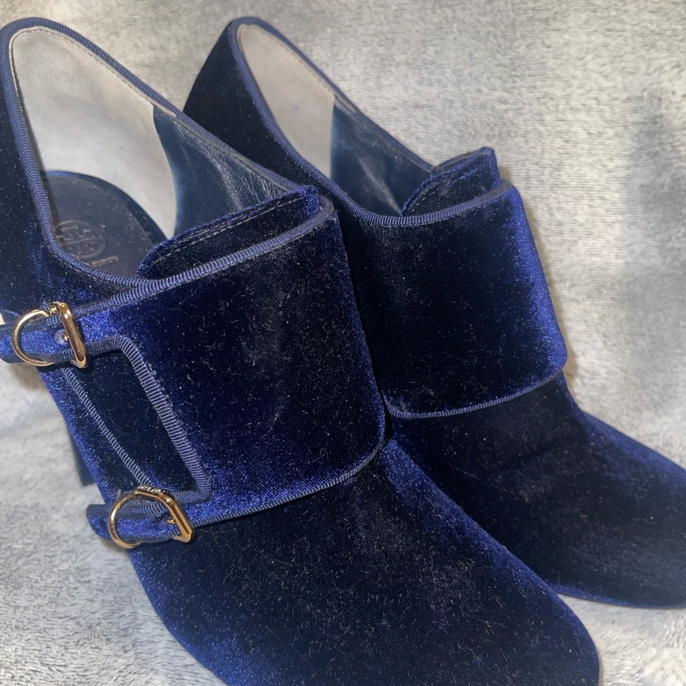 TORY BURCH BLUE VELVET CARLEY. EUC - Picture 5 of 7